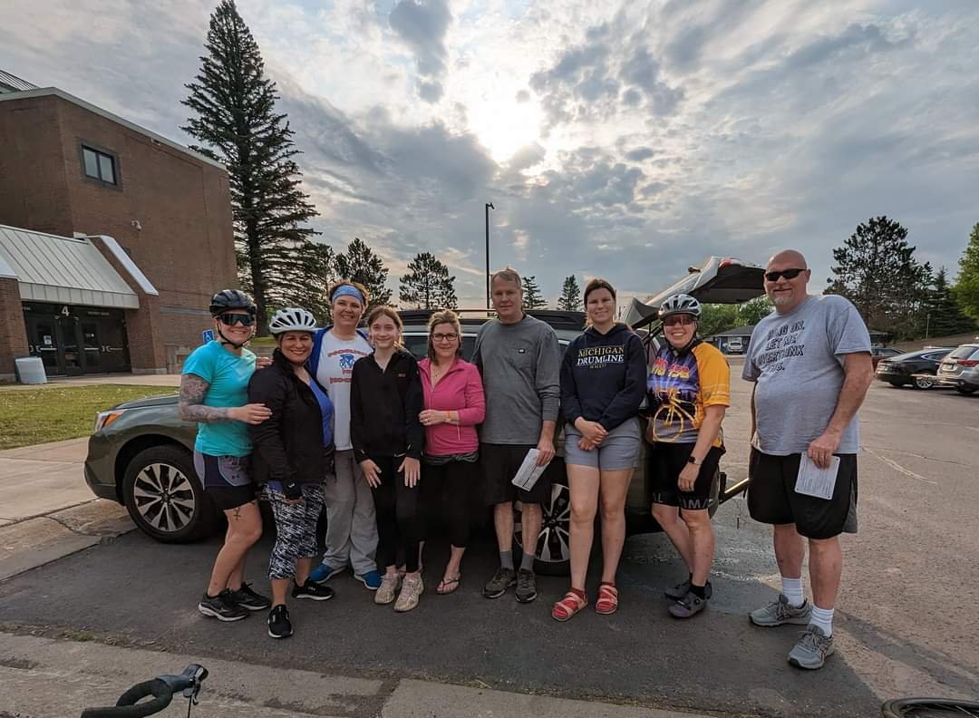 Group photo before sunrise start